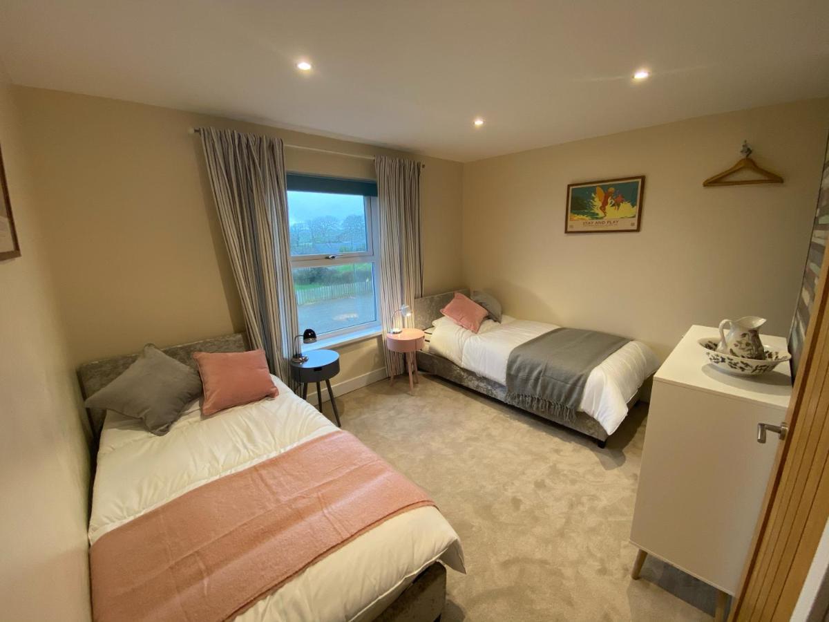 Noddfa Farm Guest House Haverfordwest Esterno foto
